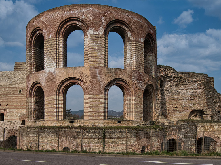 Welterbe-Häppchen: Unterwegs mit den Welterbe-Scouts – die Kaiserthermen barrierefrei entdecken Welterbe-Häppchen: Unterwegs mit den Welterbe-Scouts – die Kaiserthermen barrierefrei entdecken