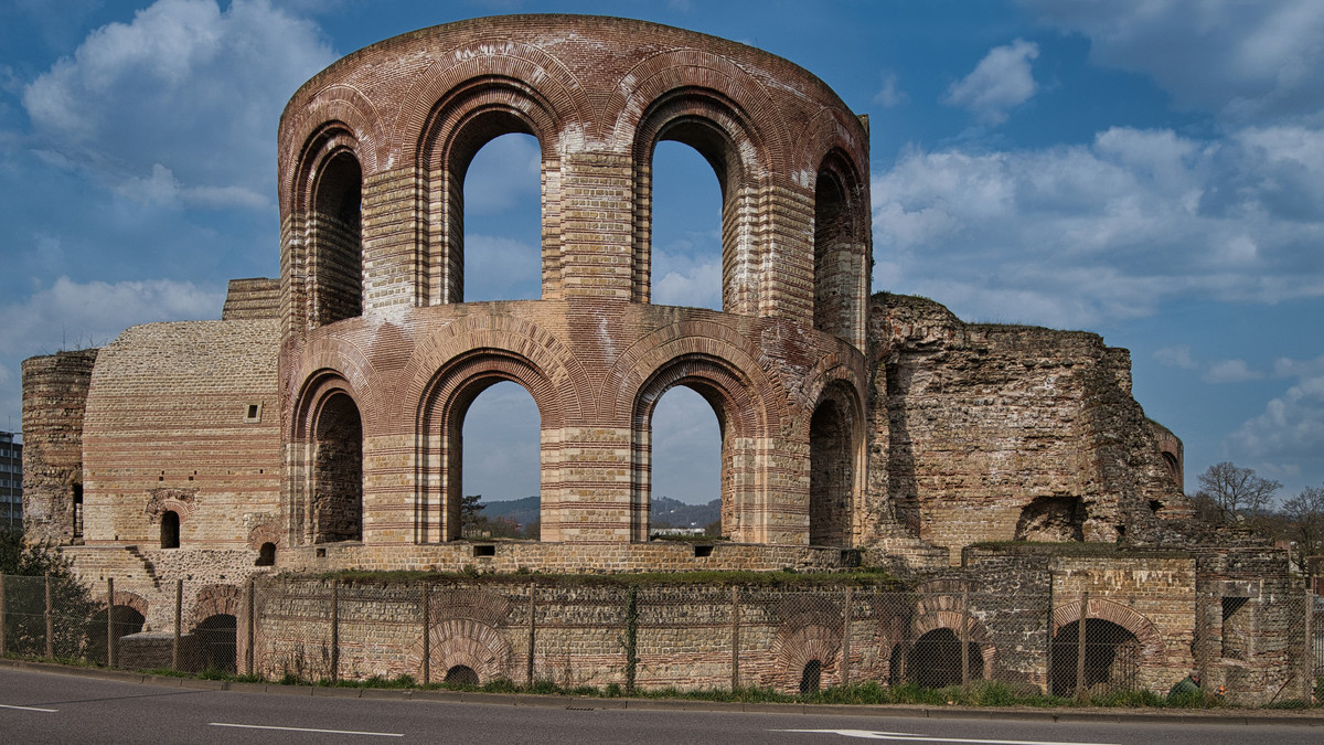 Welterbe-Häppchen: Unterwegs mit den Welterbe-Scouts – die Kaiserthermen barrierefrei entdecken-