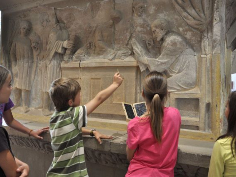 Aus alt mach neu – Recycling in der Römerzeit Aus alt mach neu – Recycling in der Römerzeit